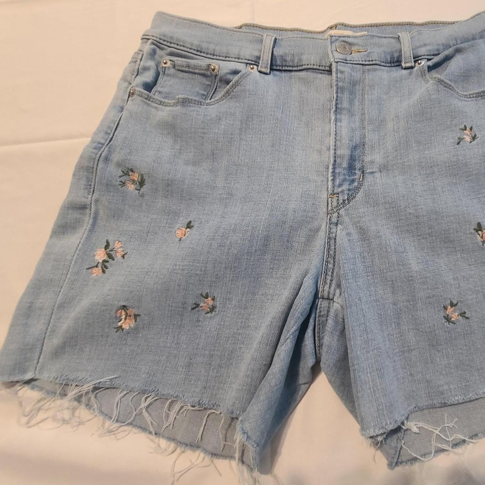 Levis Classic Short Light Wash Floral Embroidered Frayed Hem Denim Shorts 29